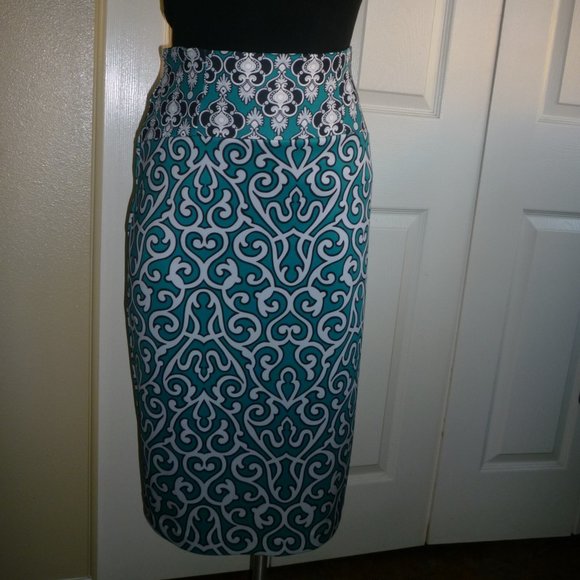 NY&C: New York and Company Midi Skirt - Picture 2 of 9